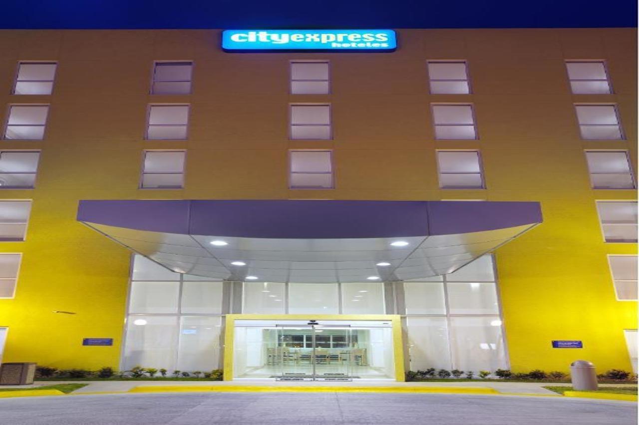 City Express Junior By Marriott Канкун Экстерьер фото